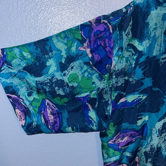 Hilo Hattie Blue and Green Casual Button Down Shirt - Picture 3 of 6